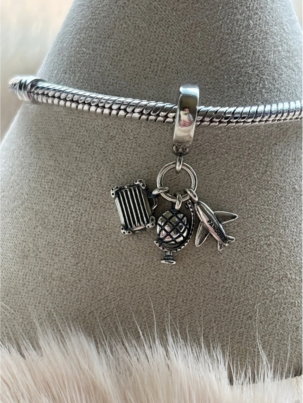 Pandora Unforgettable Moments Travel Charm Bracelet Silver